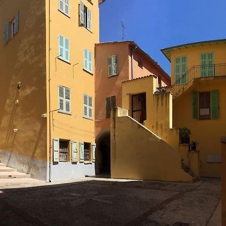 Between The Roofs Of Menton Old Town And The Sea Bagian luar foto